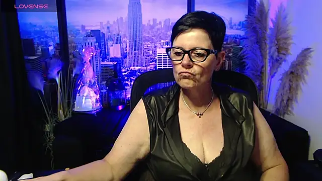 Snapshot of ninarandmann chatting on 25, 6, 2026 ninarandmann online show from 25, 6, 2026