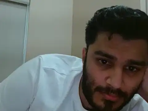Snapshot of robintoit chatting on 12, 4, 2026 robintoit online show from 12, 4, 2026
