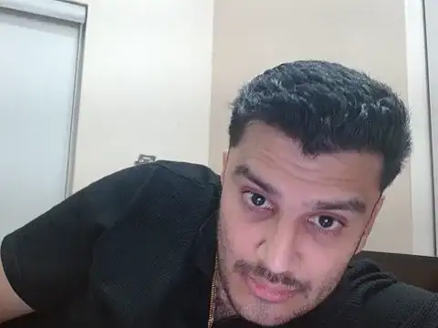 Snapshot of robintoit chatting on 20, 4, 2026 robintoit online show from 20, 4, 2026