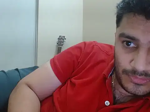 Snapshot of robintoit chatting on 24, 4, 2026 robintoit online show from 24, 4, 2026