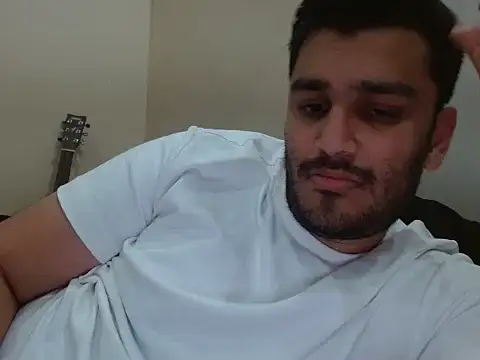 Snapshot of robintoit chatting on 28, 4, 2026 robintoit online show from 28, 4, 2026