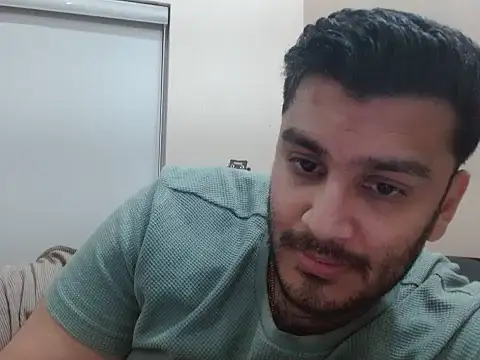 Snapshot of robintoit chatting on 30, 4, 2026 robintoit online show from 30, 4, 2026