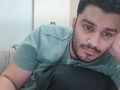 Snapshot of robintoit chatting on 3, 5, 2026 robintoit online show from 3, 5, 2026