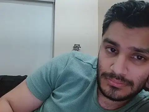 Snapshot of robintoit chatting on 9, 5, 2026 robintoit online show from 9, 5, 2026