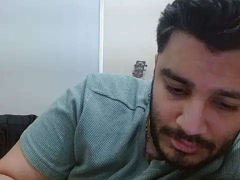 Snapshot of robintoit chatting on 11, 5, 2026 robintoit online show from 11, 5, 2026