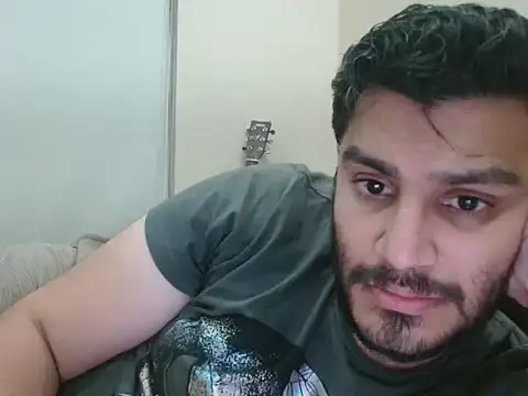 Snapshot of robintoit chatting on 20, 5, 2026 robintoit online show from 20, 5, 2026