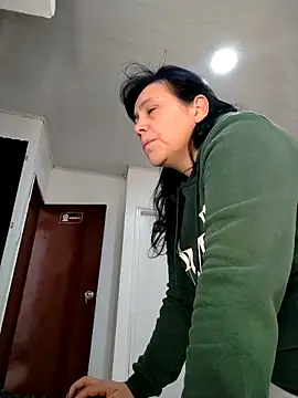 Natasha milf   online show from 28, 4, 2026