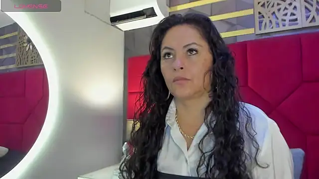 hanny milf online show from 1, 3, 2025