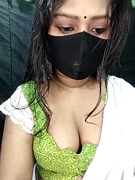 Idhika Paul online show from 18, 11, 2025