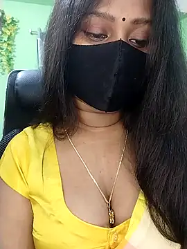 Idhika Paul online show from 2, 12, 2025