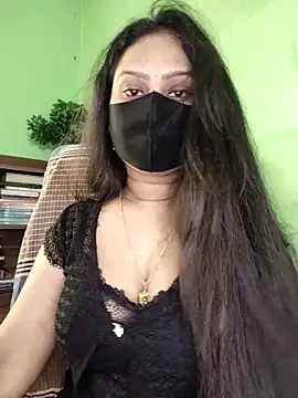 Idhika Paul online show from 2, 5, 2026