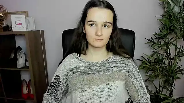 Snapshot of KateDelight chatting on 8, 12, 2024 KateDelight online show from 8, 12, 2024