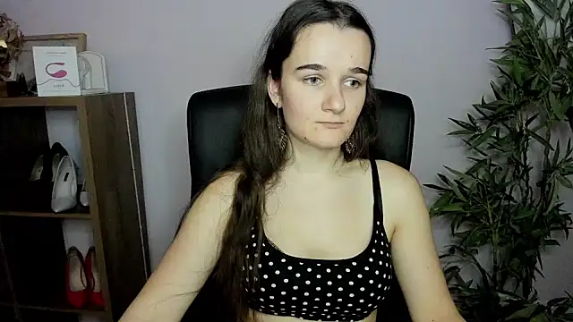 Snapshot of KateDelight chatting on 8, 12, 2024 KateDelight online show from 8, 12, 2024