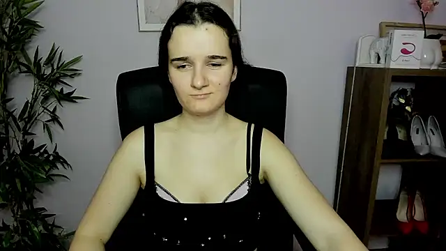 Snapshot of KateDelight chatting on 2, 2, 2025 KateDelight online show from 2, 2, 2025