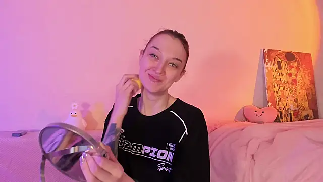 CrystalRey online show from 3, 2, 2025