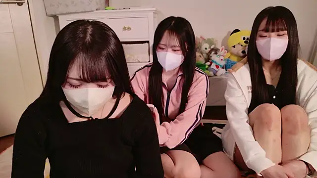 Snapshot of nathi_ko_xo chatting on 5, 3, 2026 nathi ko xo online show from 5, 3, 2026