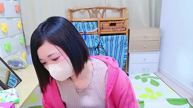 Minami San online show from 19, 2, 2025