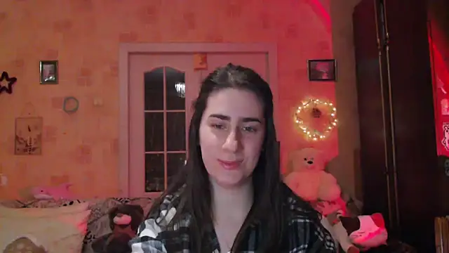 Snapshot of INELIKA chatting on 8, 9, 2025 INELIKA online show from 8, 9, 2025