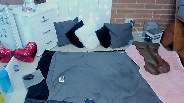 merida blue  online show from 15, 1, 2025