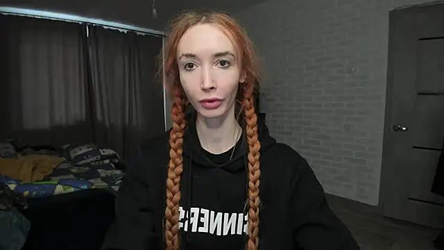 Roxy Silver online show from 26, 2, 2025