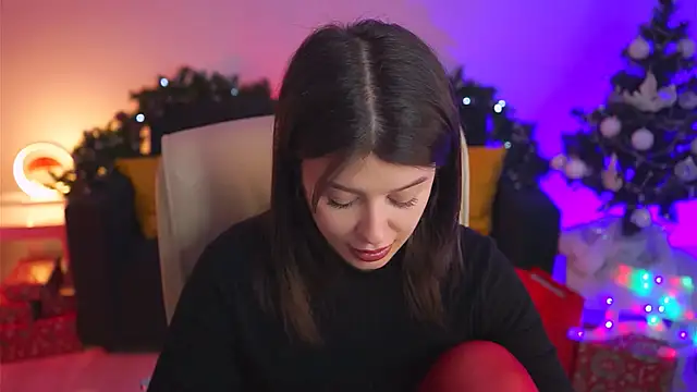 NicoleMun online show from 8, 12, 2024