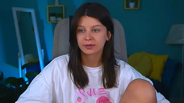 NicoleMun online show from 4, 2, 2025