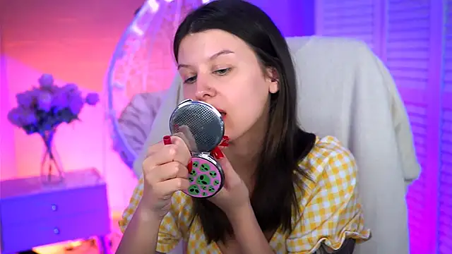 NicoleMun online show from 13, 3, 2025