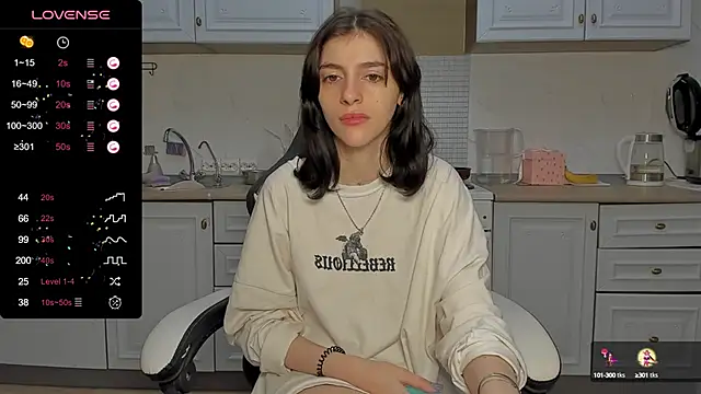 Snapshot of broosnica1 chatting on 4, 2, 2025 broosnica1 online show from 4, 2, 2025