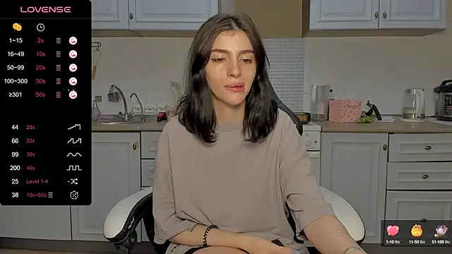 Snapshot of broosnica1 chatting on 24, 2, 2025 broosnica1 online show from 24, 2, 2025