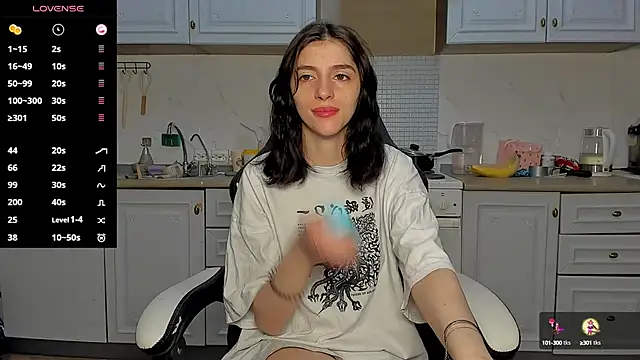 Snapshot of broosnica1 chatting on 6, 3, 2025 broosnica1 online show from 6, 3, 2025