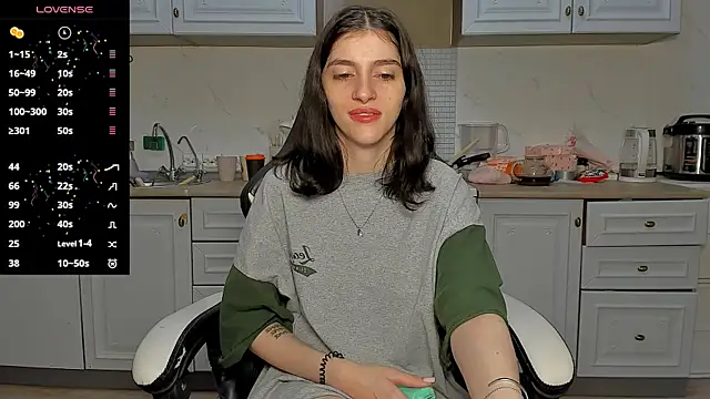 Snapshot of broosnica1 chatting on 13, 3, 2025 broosnica1 online show from 13, 3, 2025