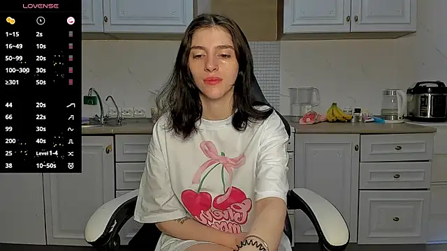 Snapshot of broosnica1 chatting on 17, 3, 2025 broosnica1 online show from 17, 3, 2025