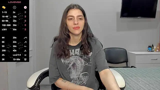 Snapshot of broosnica1 chatting on 13, 10, 2025 broosnica1 online show from 13, 10, 2025