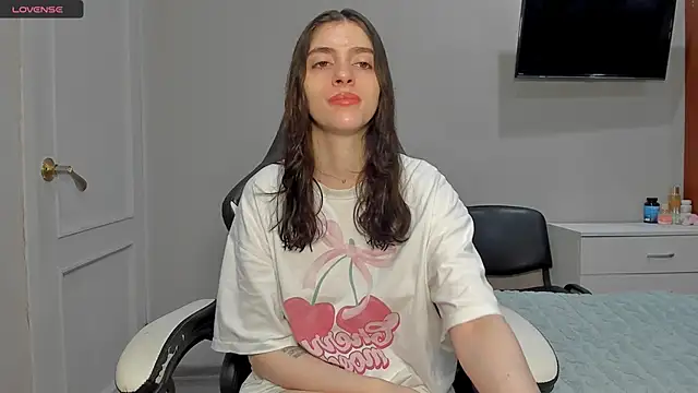 Snapshot of broosnica1 chatting on 21, 12, 2025 broosnica1 online show from 21, 12, 2025