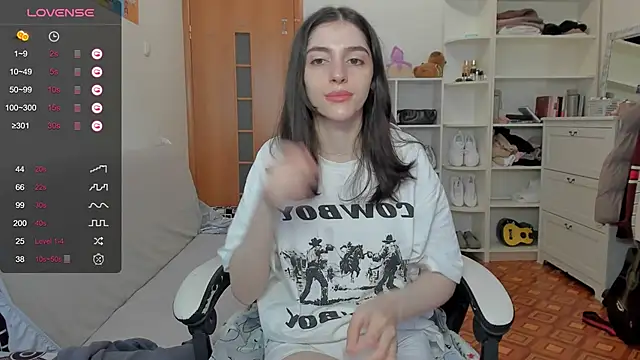 Snapshot of broosnica1 chatting on 13, 4, 2026 broosnica1 online show from 13, 4, 2026