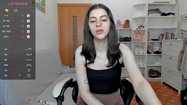 Snapshot of broosnica1 chatting on 18, 4, 2026 broosnica1 online show from 18, 4, 2026