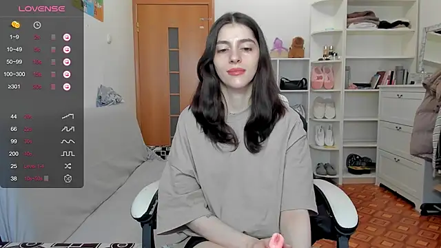 Snapshot of broosnica1 chatting on 23, 4, 2026 broosnica1 online show from 23, 4, 2026