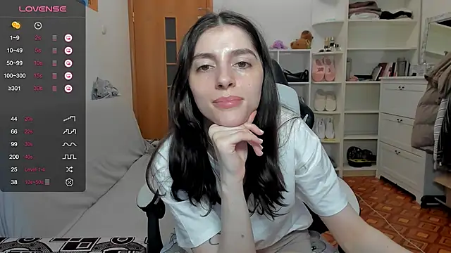 Snapshot of broosnica1 chatting on 25, 4, 2026 broosnica1 online show from 25, 4, 2026