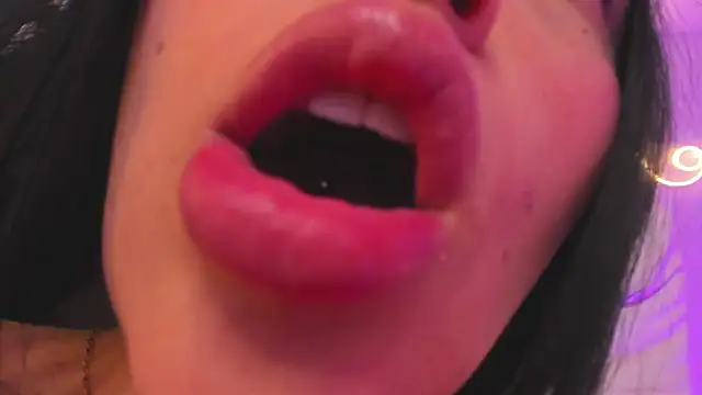 ViolettaHotLatin  online show from 28, 7, 2026