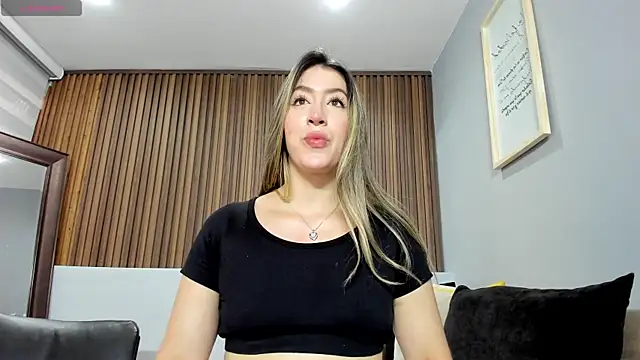  AlejaCruz  online show from 28, 6, 2026