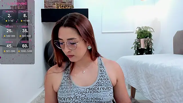 Snapshot of _LaraMom_ chatting on 29, 1, 2025  LaraMom  online show from 29, 1, 2025