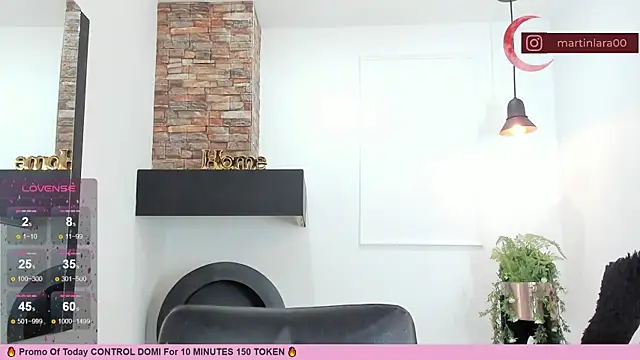 Snapshot of _LaraMom_ chatting on 6, 2, 2025  LaraMom  online show from 6, 2, 2025