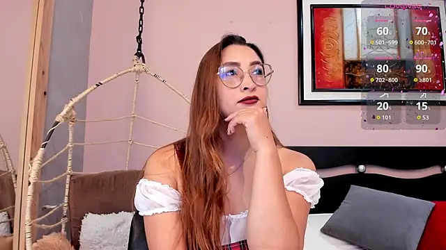 Snapshot of _LaraMom_ chatting on 15, 10, 2025  LaraMom  online show from 15, 10, 2025