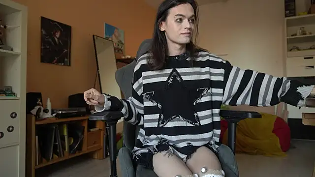 MagicFemboy online show from 5, 8, 2026