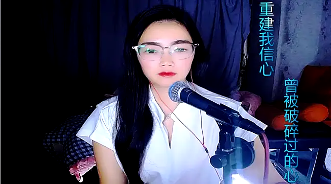 Snapshot of Floor_oo chatting on 14, 2, 2025 Floor oo online show from 14, 2, 2025