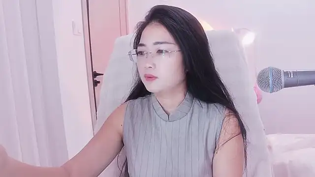 Snapshot of Floor_oo chatting on 11, 9, 2025 Floor oo online show from 11, 9, 2025