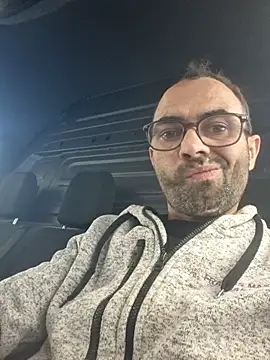 robertilevis online show from 7, 5, 2026