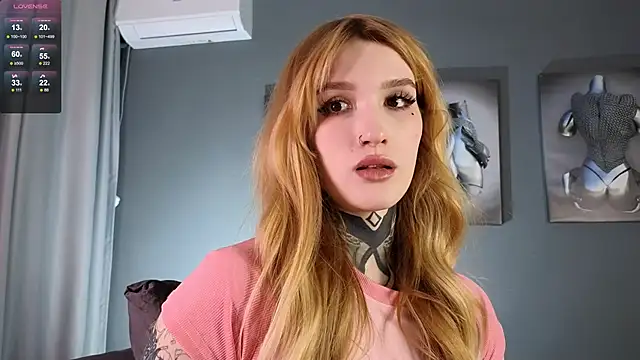 Snapshot of SophieInkk chatting on 28, 2, 2025 SophieInkk online show from 28, 2, 2025