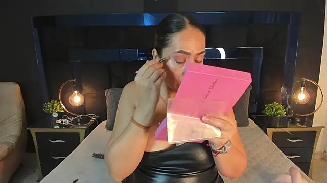 MayraVegas online show from 15, 2, 2025