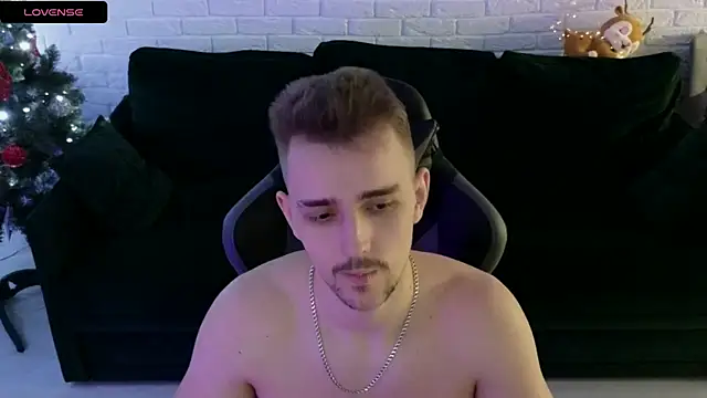 Larstar01 online show from 7, 1, 2025